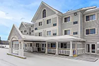 Country Inn & Suites by Radisson, Saskatoon, SK Các khách sạn gần Western Academy Broadcasting College