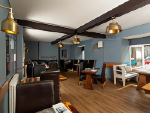 The Queens Head Hotel, Self Check-IN Hotels in Berwick-Upon-Tweed