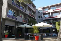 Le Safari Hotel Restaurant Hotels in Carpentras