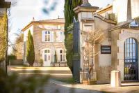 Hôtel Château de Didonne Hotels in Epargnes