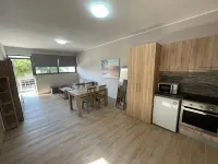 Avr Airport Deluxe Suites 6 Airport Free Shutle Hotel di Markopoulo Mesogaias