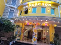 Ngọc Sơn Hotel Các khách sạn gần Trung Tâm Mua Sắm Điện Máy Nguyễn Kim Đồng Nai
