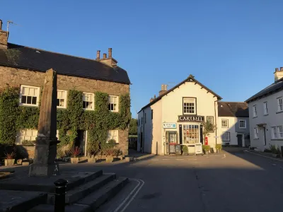 Coffee & Stays at Cartmel Square Hotel a Haverthwaite