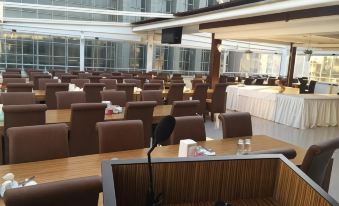 Gloria Tibi Hotel