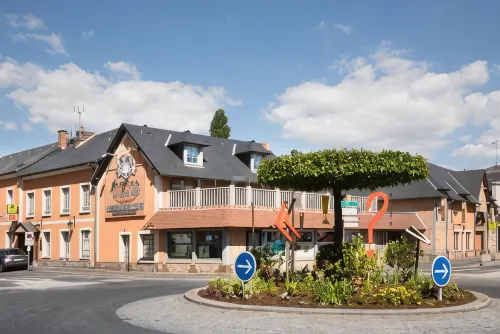 Hotel et Spa le Lion d'Or Hotels in Saint-Martin-aux-Chartrains