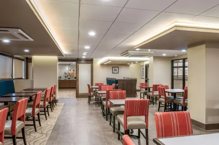 Comfort Inn & Suites at Copeland Tower