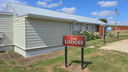 High View Family Cottages Отели рядом с достопримечательностью «Уоррнамбул»