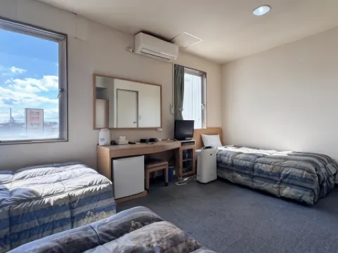 Business Hotel Okadaya Toyohashi Отели рядом с достопримечательностью «Toyohashi City Museum of Art»