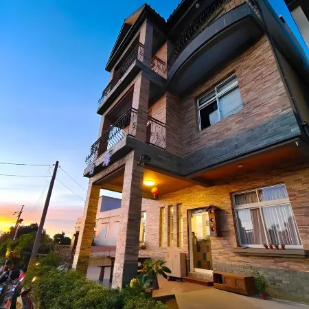 White Sea Hostel Отели рядом с достопримечательностью «White Lighthouse»