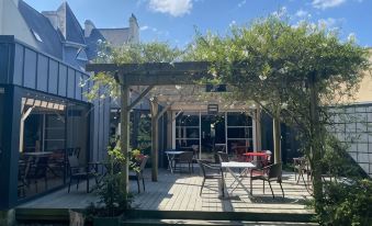 Le Clos du Pontic Logis et Cit'Hotel