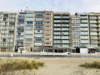 Apartment in Nieuwpoort with Sea Views Hotels near Surcouf