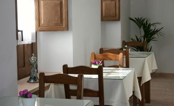 Hostal Santa María de Úbeda - Housity