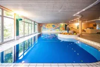 Hotel HerzogsPark - Kolam Renang