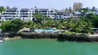 Tamarind Village Hotel Apartments Hotels near Telkom Shop