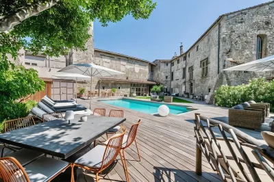 La Chapelle Sur la Sorgue Hotels near Zubrycki Sylvia