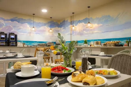 Casual del Mar Málaga Отели рядом с достопримечательностью «Estación de Autobuses de Málaga»