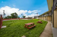 Travelodge by Wyndham Oakley Các khách sạn ở 