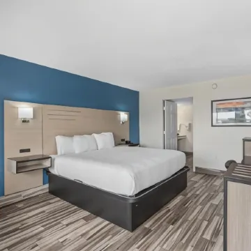 Baymont by Wyndham Orlando Downtown Отели рядом с достопримечательностью «Парк Лейк Эола»