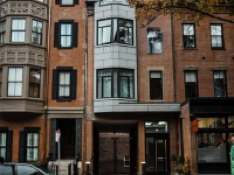 โรงแรมเดอะเรโวลูชั่น โรงแรมในบอสตัน