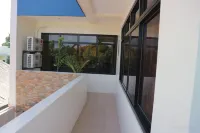 拉特里尼達旅館