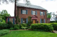 Williamsburg Manor B&B Hotels in Surry