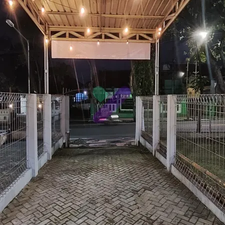 New Jasmine Guest House by Yurooms