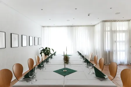 Hotel Garni "Zum Eichwerder" Отели в г. Герсвальде