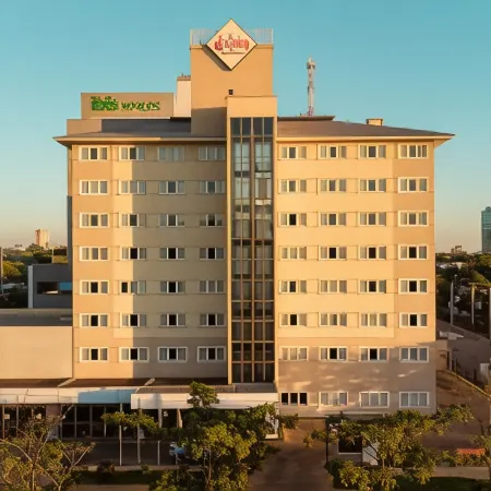 Hotel 10 Palmas