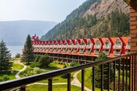 Three Valley Lake Chateau - Scenic