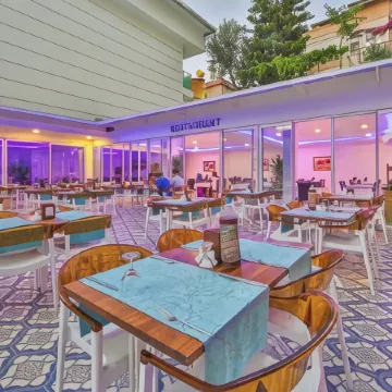 Kleopatra Atlas Hotel - Adults Only Отели рядом с достопримечательностью «Пляж Клеопатры»