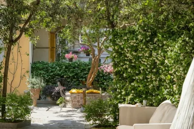 Atelier Inès Arts & Suites Hoteles en Rione Sanità