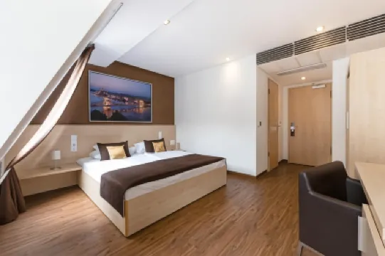 プロムナード ホテル by メロー ムード ホテルズ エルジェーベト橋周辺のホテル