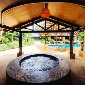 Ávita Lodge