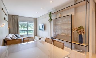 Modern 2BR Apt Close to the Beach Stl0702