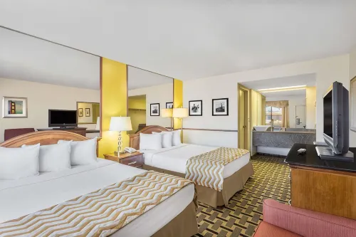 Travelodge by Wyndham Reno Downtown