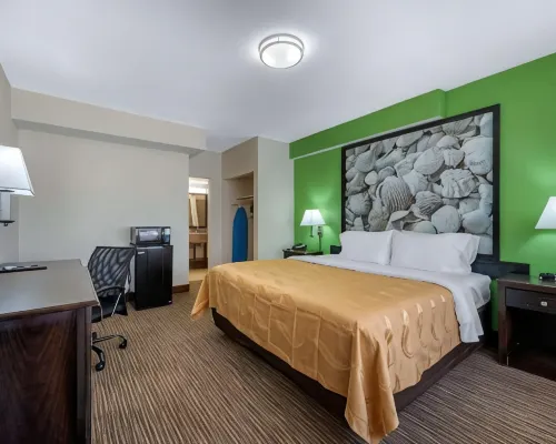 Quality Inn Daytona Beach Oceanfront Hotels in der Nähe von Amphitheater Daytona Beach Bandshell