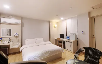 Hotel River Các khách sạn ở 