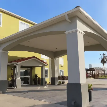Comfort Inn Broussard Отели в г. Брассард