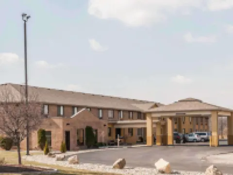 クオリティ イン ディファイアンス ディファイアンスのホテル