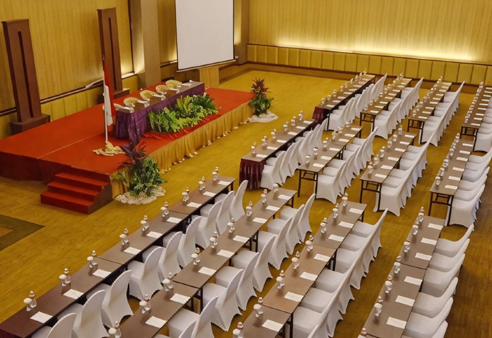 5. 더 암바캉 호텔..