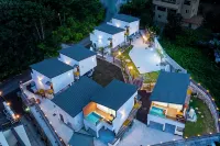 Geoje Island Hammer 717 Pool Villa Hotels near Hakdong Mongdol Beach