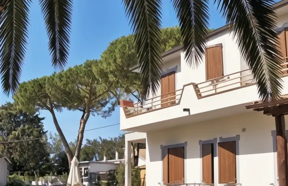 卡帕爾比奧埃布里甘蒂酒店