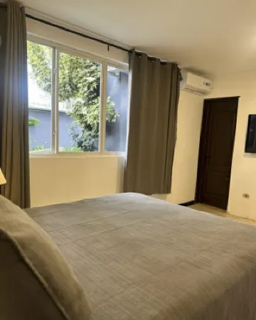 阿根達飯店 義大利廣場附近的飯店