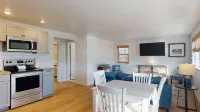 Cape Cottage Inn
