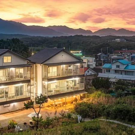 Yangyang Sea Travel Pension