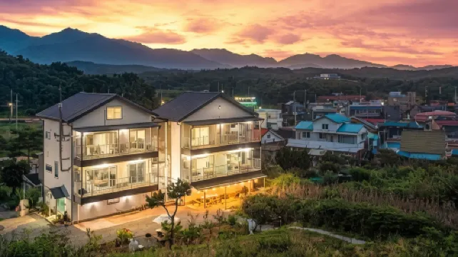 Yangyang Sea Travel Pension