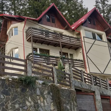 Casa Adina