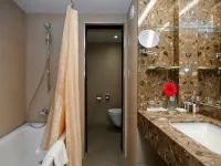 AZIMUT City Hotel Olympic Moscow (АЗИМУТ Сити Отель Олимпик) Отели рядом с достопримечательностью ««Халяль»»