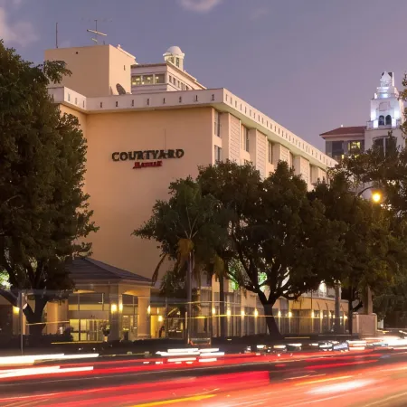 Courtyard Miami Coral Gables Отели рядом с достопримечательностью «Коконат-Гроув»