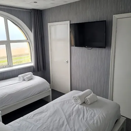 Queens Plaza Hotel